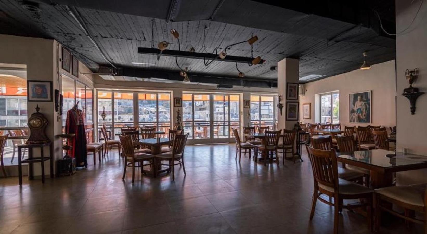 Art Hotel Downtown Амман Экстерьер фото