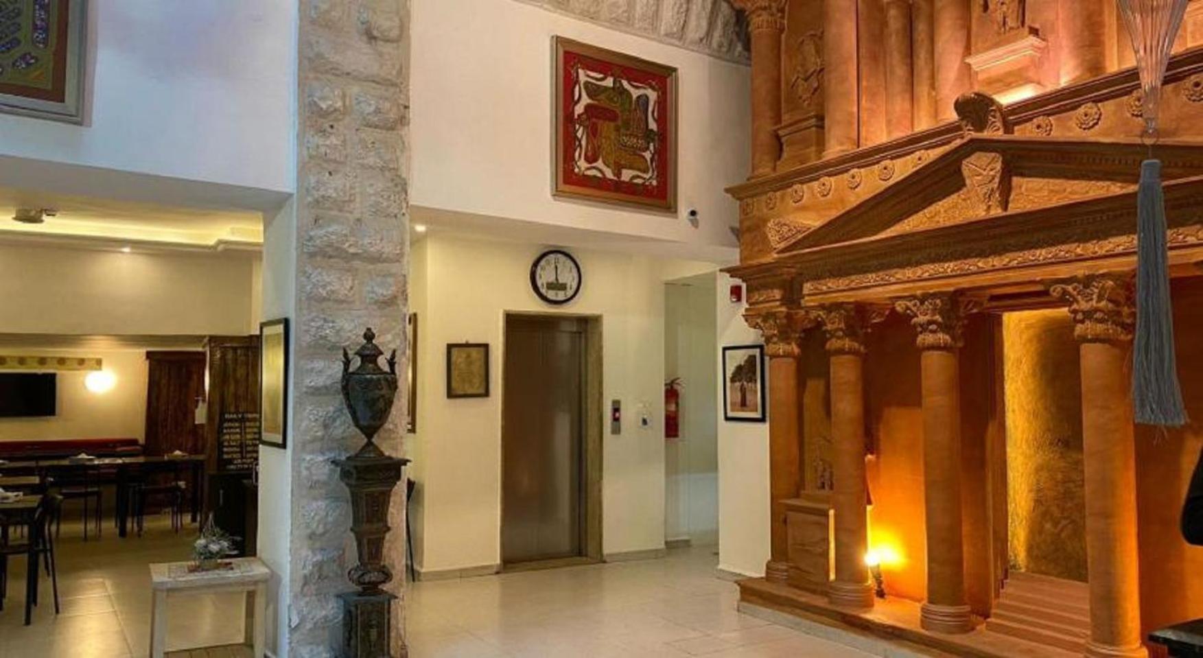 Art Hotel Downtown Амман Экстерьер фото