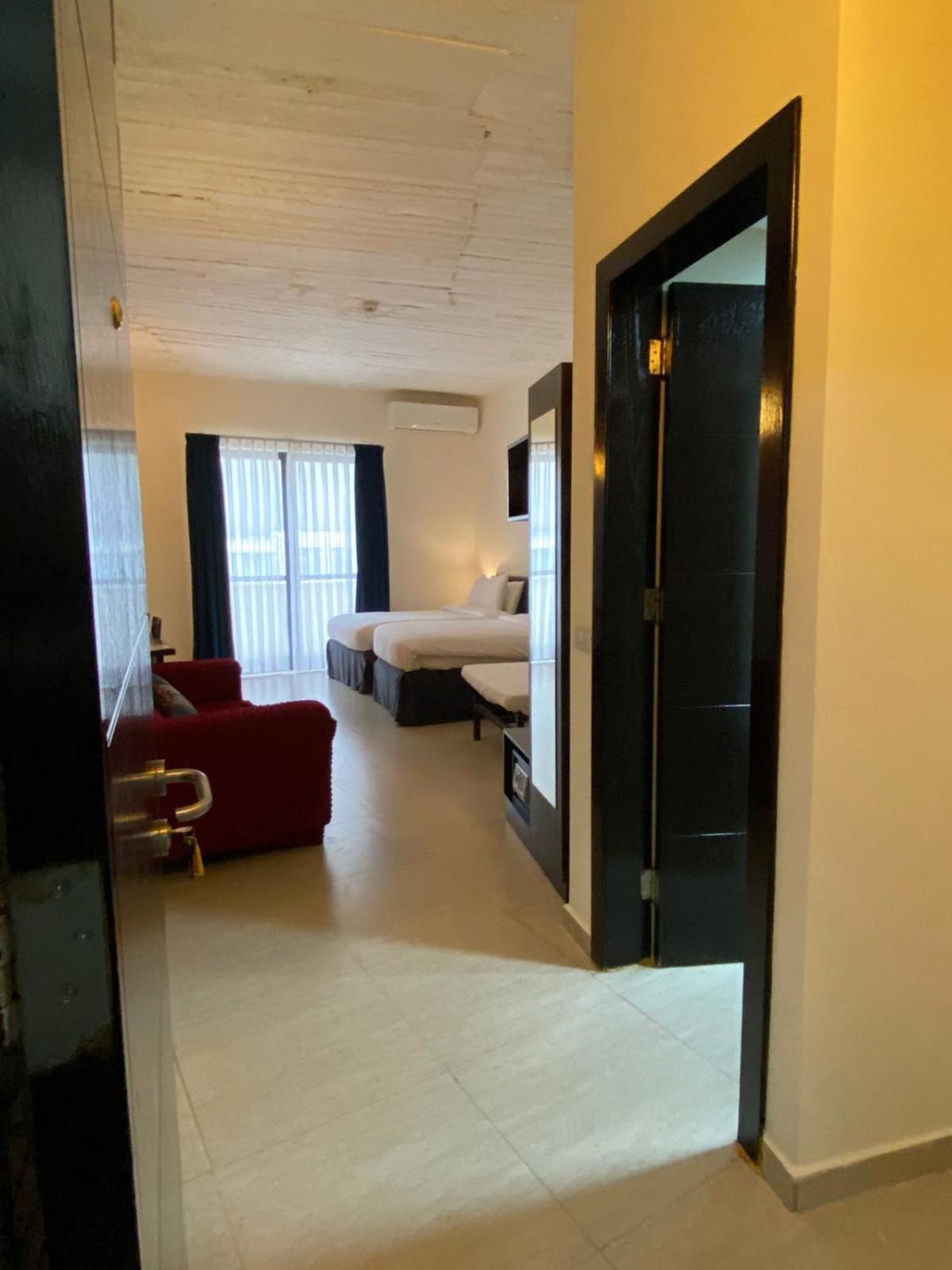 Art Hotel Downtown Амман Экстерьер фото