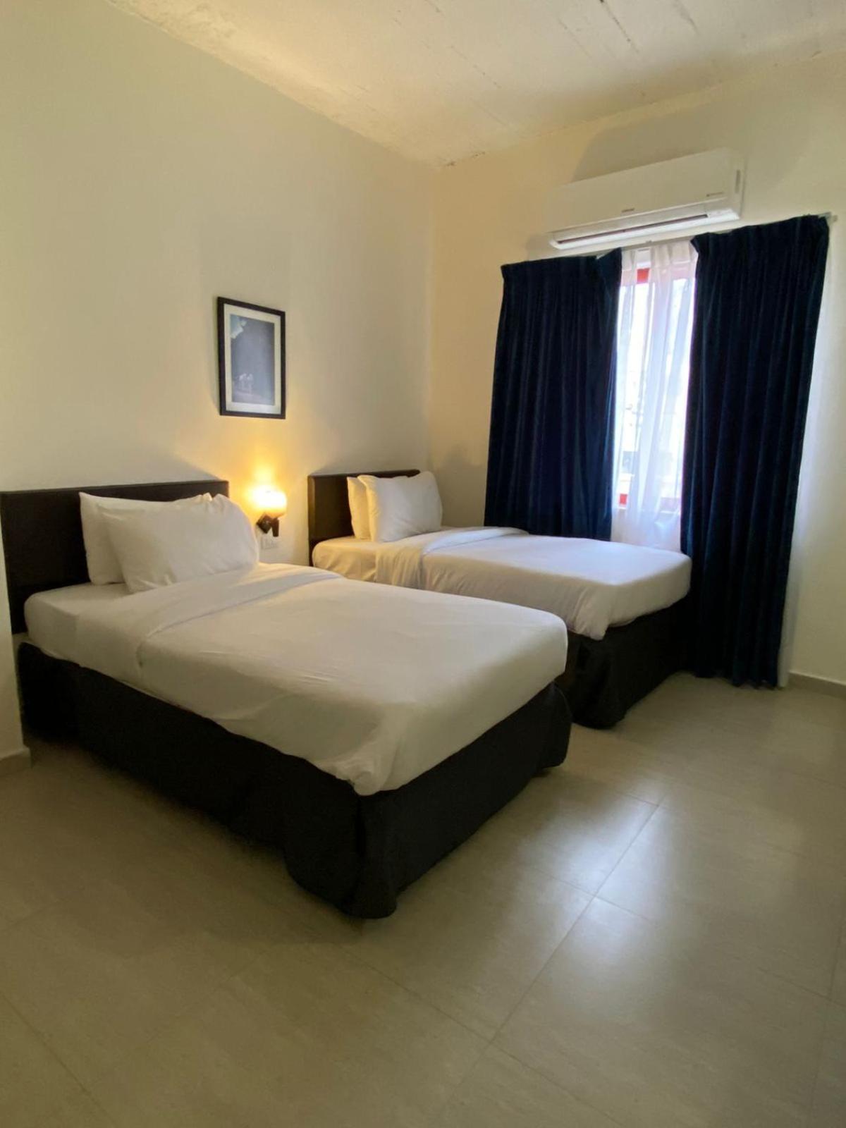 Art Hotel Downtown Амман Экстерьер фото